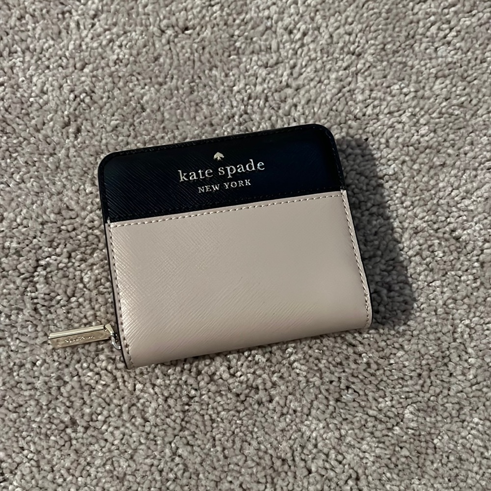 Kate Spade Wallet; Brand New (never used)